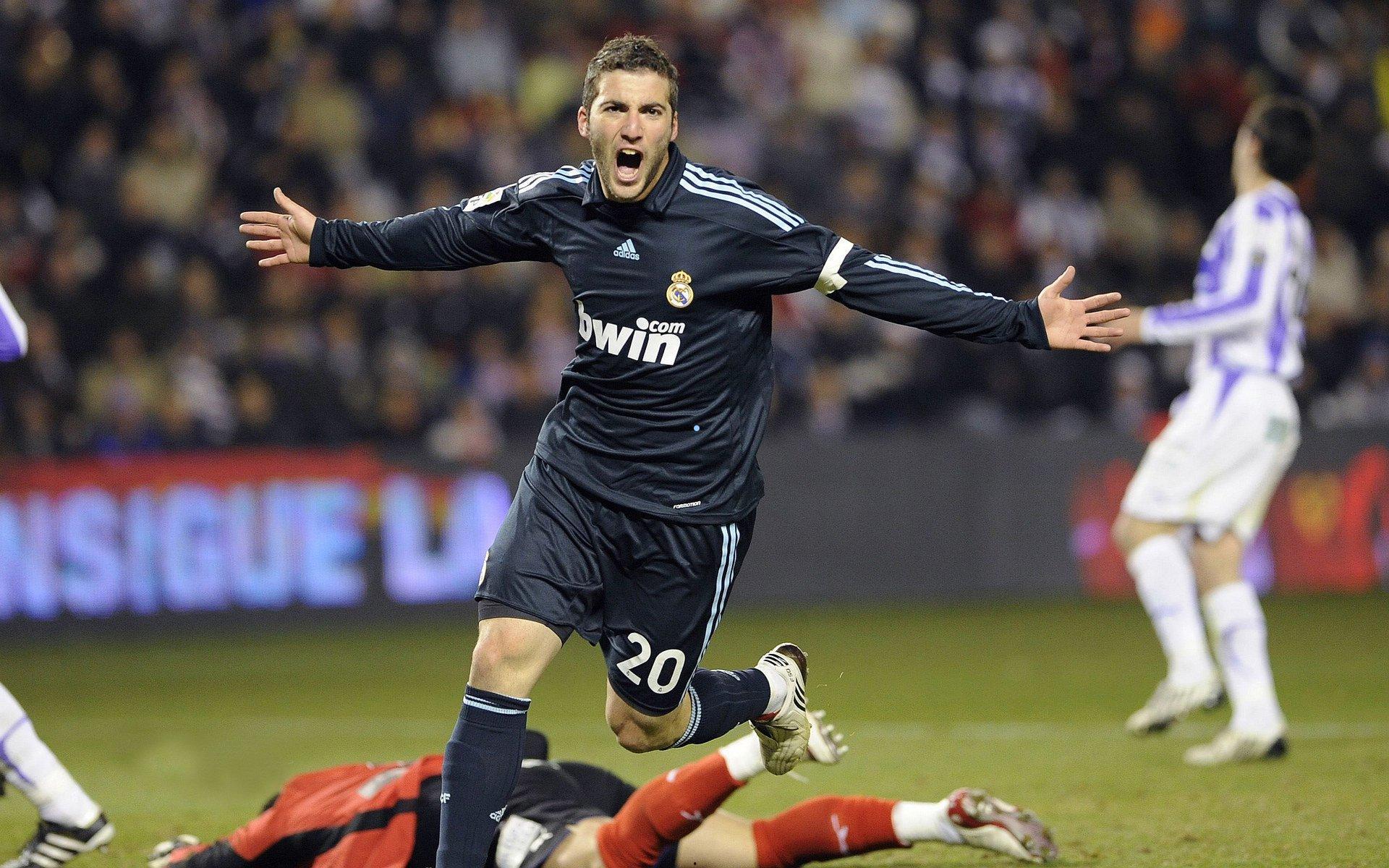 马斯坦托诺坦言，球迷支持直击心灵，成为奋斗动力