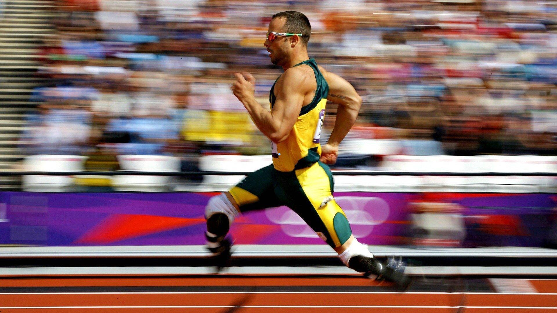 短道速滑世界杯首尔站,刘少林男子1000米预赛强势晋级展竞技风采